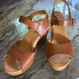 Korks by Kirk ease- leather/wood